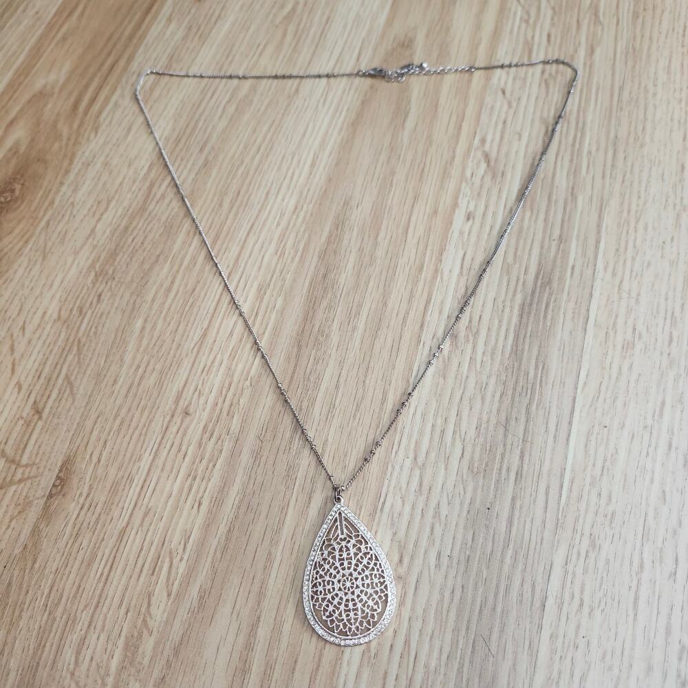 Gold Tone Teardrop Filigree Pendant‎ Necklace Clear Rhinestones Openwork Boho